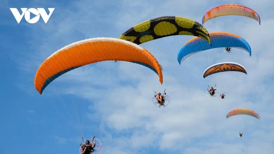 Da Nang suspends paragliding service following fatal accident